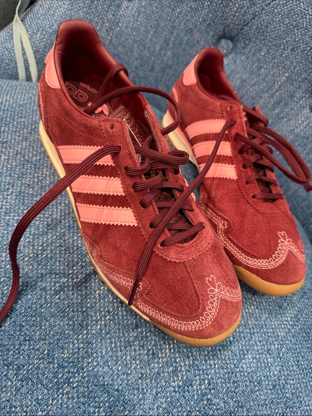 adidas Womens Suede Sneakers - Burgundy with Pink Stripes